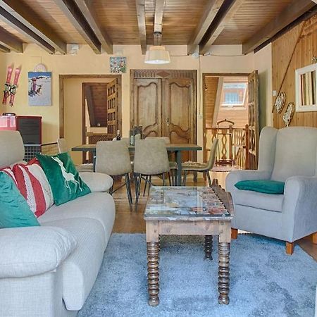 ボソストSaplan Real Estate Casa Izadiアパートメント エクステリア 写真