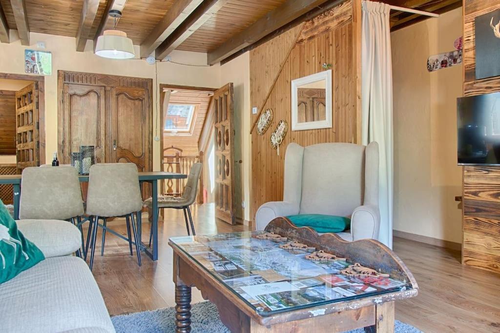 ボソストSaplan Real Estate Casa Izadiアパートメント エクステリア 写真