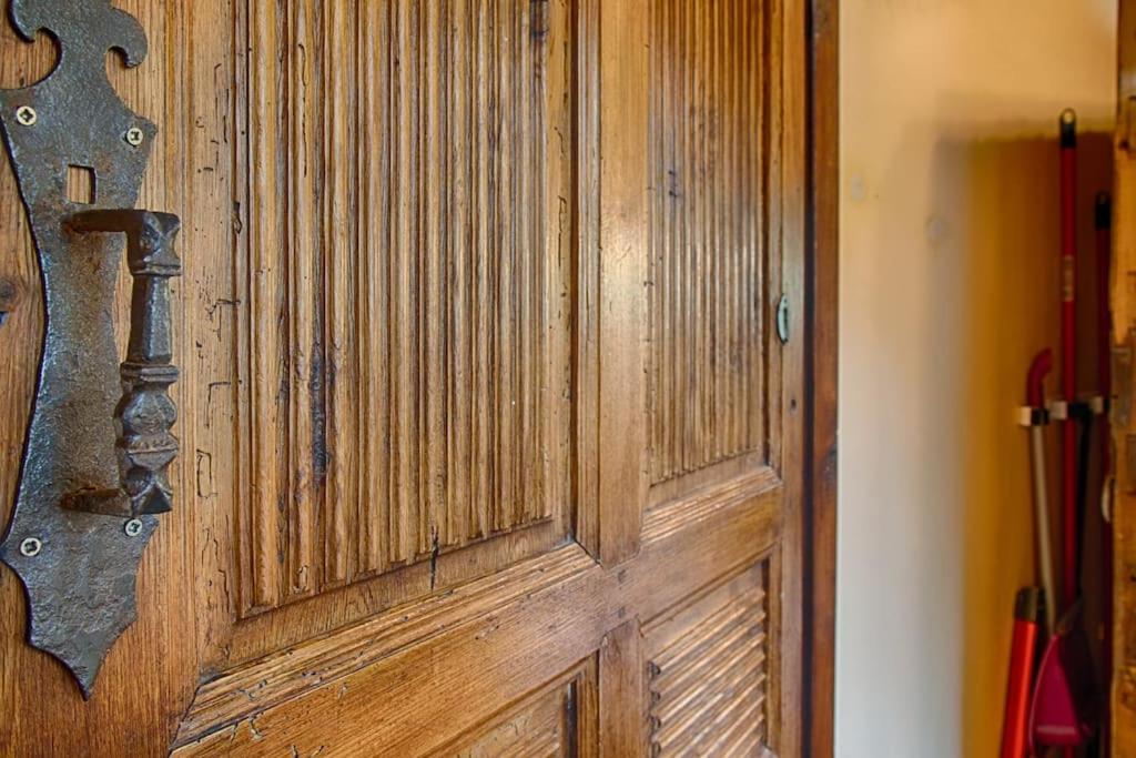 ボソストSaplan Real Estate Casa Izadiアパートメント エクステリア 写真