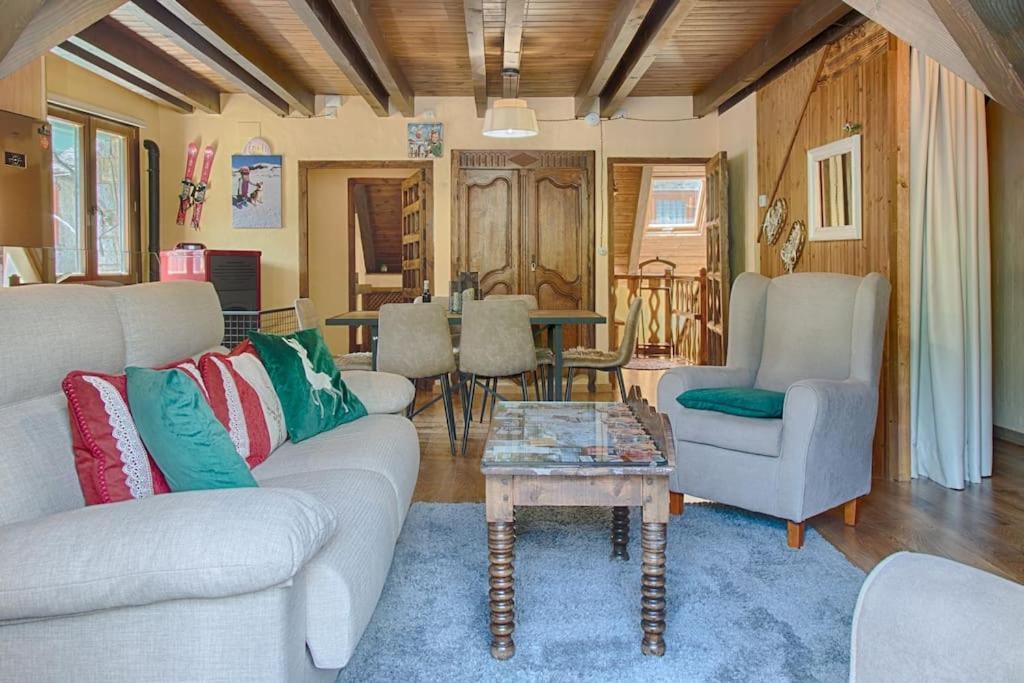 ボソストSaplan Real Estate Casa Izadiアパートメント エクステリア 写真