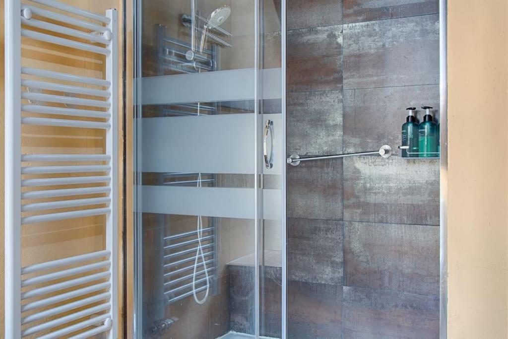 ボソストSaplan Real Estate Casa Izadiアパートメント エクステリア 写真
